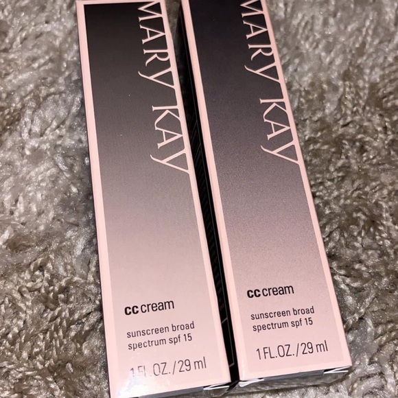 Mary Kay - CC Cream - Very Deep - Picture 2 of 2
